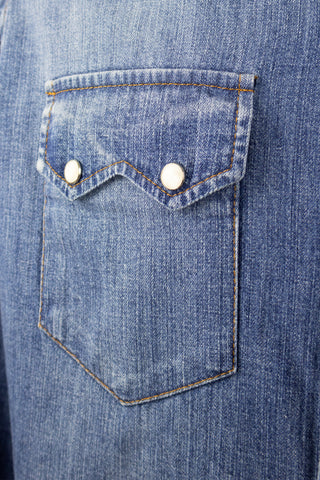 Close-up of the chest pocket on the Barbanera Carlito cloud blue denim shirt, showing detailed stitching and Western-style flap design.