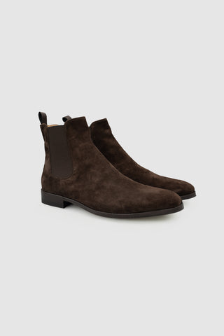 Front view of Barbanera Del Dongo brown suede Chelsea boots showing sleek toe design.