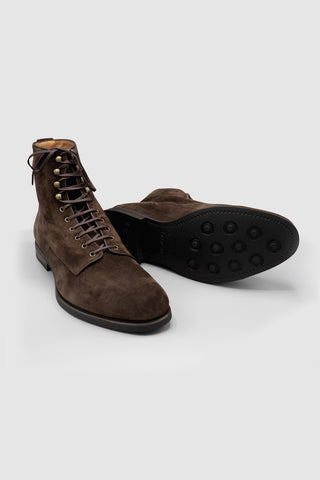 Barbanera Kerouac brown suede Balmoral boots shown with Vibram outsole