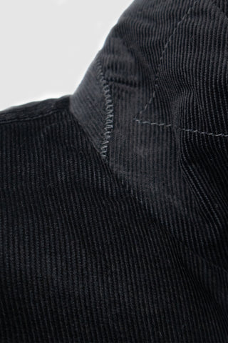 Detail view of Barbanera Linus Heritage jacket's under collar showing zig-zag stitching and artisanal Italian craftmanship