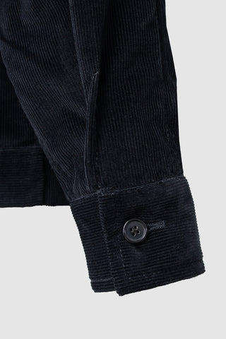 Detail view of Barbanera Linus Heritage black corduroy jacket close cuff with horn button